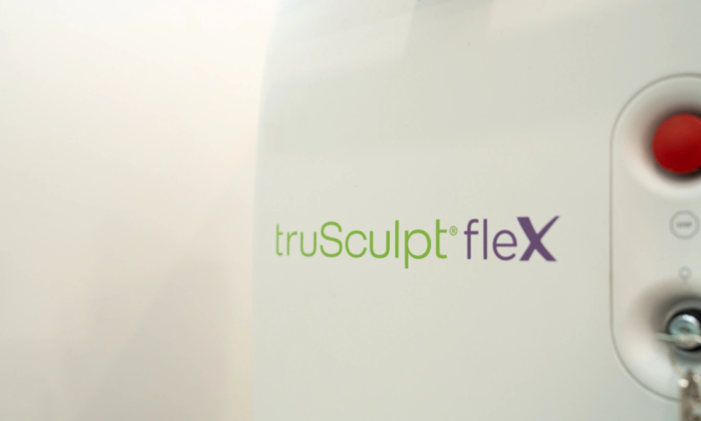 Choose the Right Body Contour Clinic and Treatment: 3 Things That Matter Most 6 Close view of truSculpt flex machine used in body contour clinic and treatments for muscle toning and fat reduction.