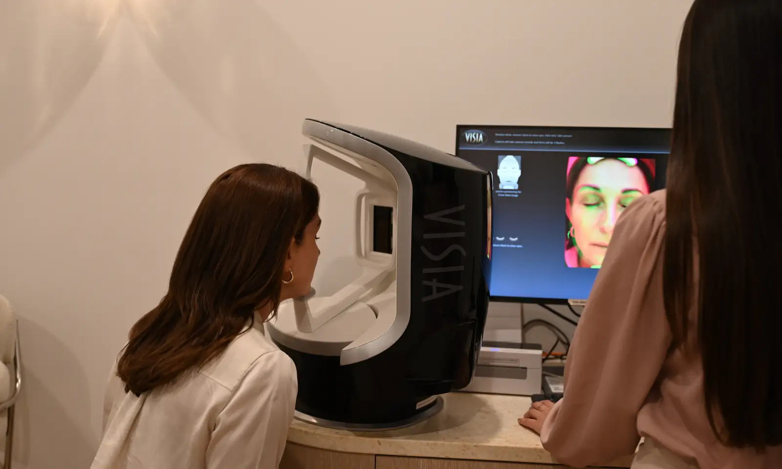 VISIA imaging used during a cosmetic treatment consultation