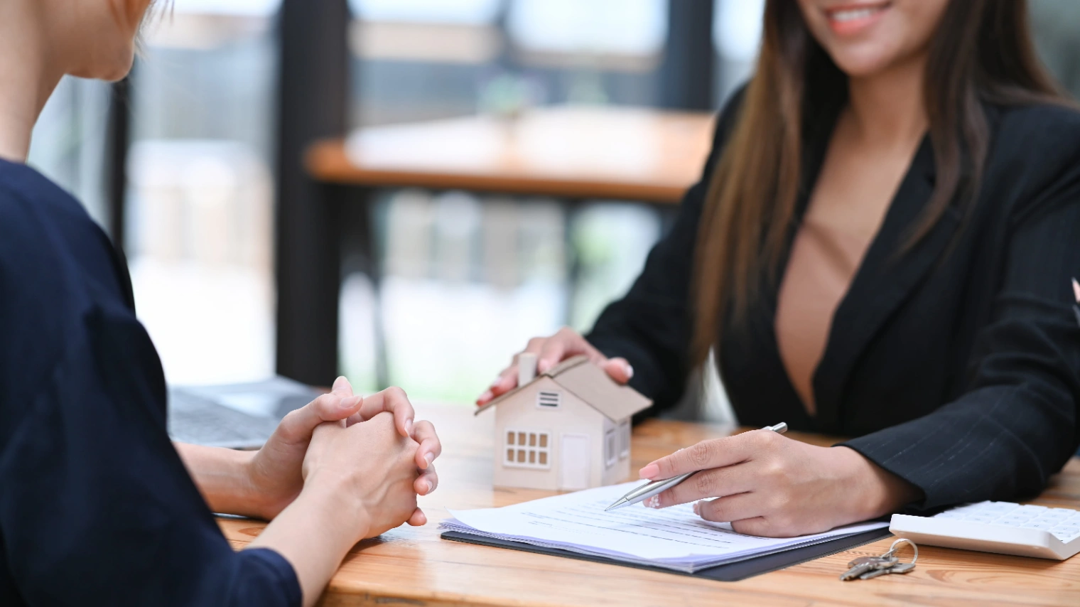 real-estate-agent-offering-future-property-purchas-2026-01-06-10-23-45-utc (1).jpg